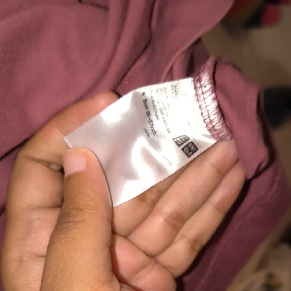 Uniqlo | Women's Short Sleeve Tee - Burgundy - Picture 3 of 4